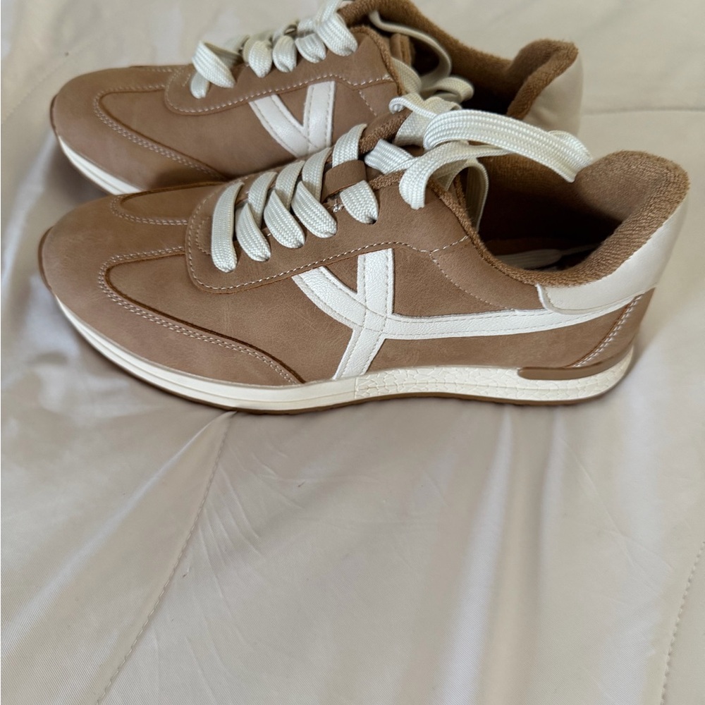 DV by Dolce Vita Taupe and White Men's Sneakers